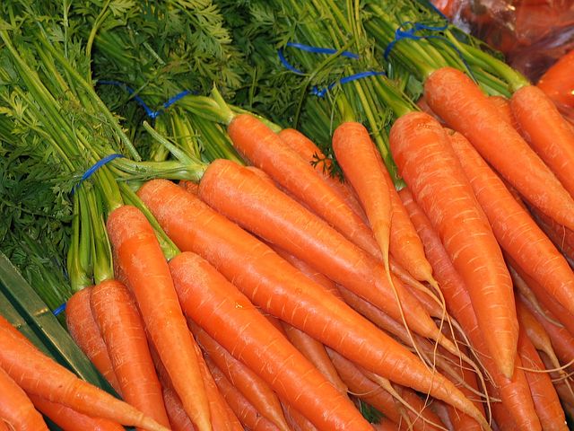 Spotlight on Spring Vegetables: Glazed Carrots