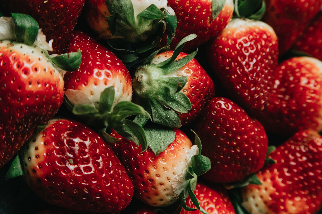 Spotlight on Cool Summer Fare: Berry Salad with Caramelized Almonds